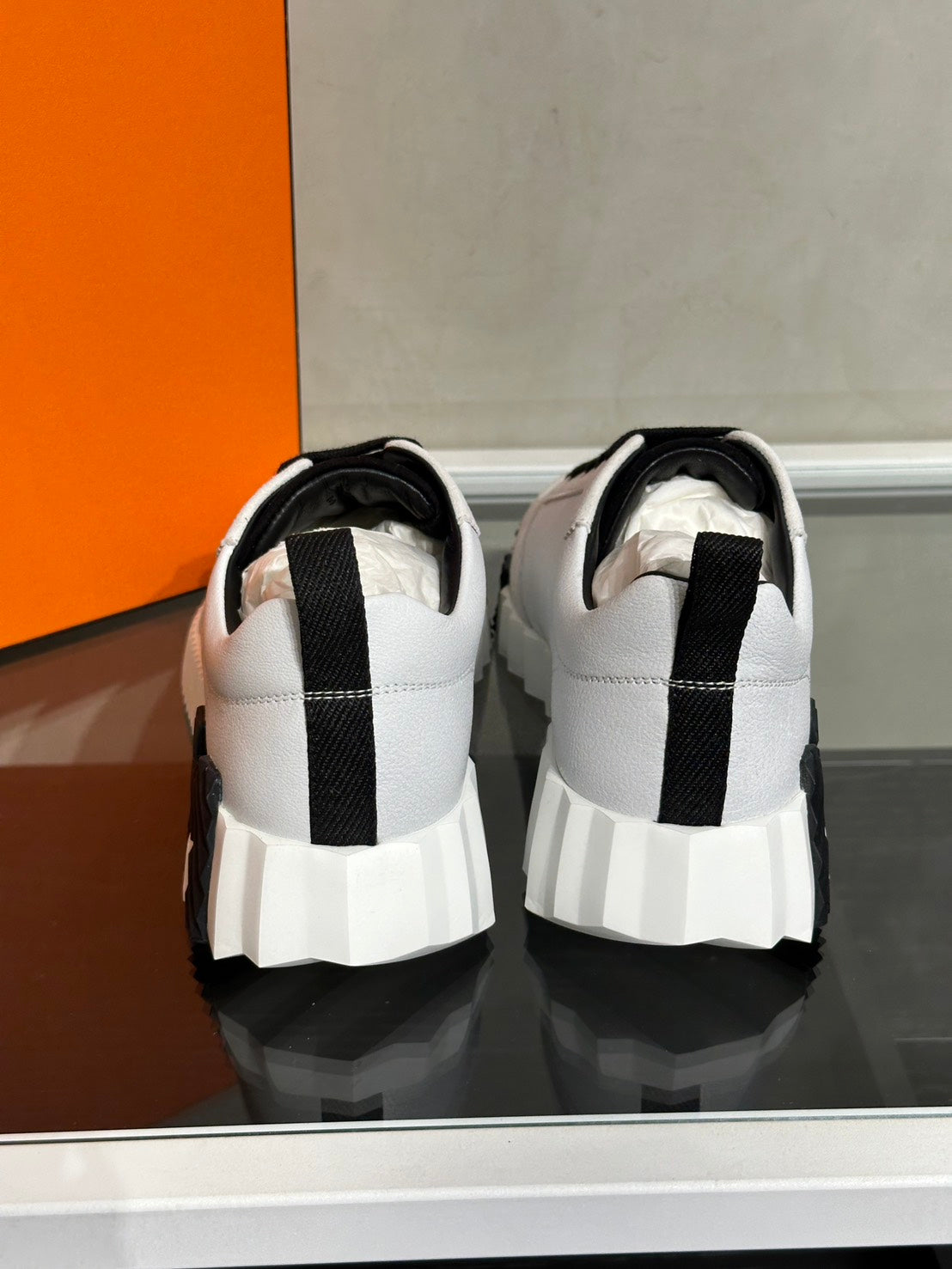 HERMES Bouncing小牛皮休閒鞋 - 白拚黑H