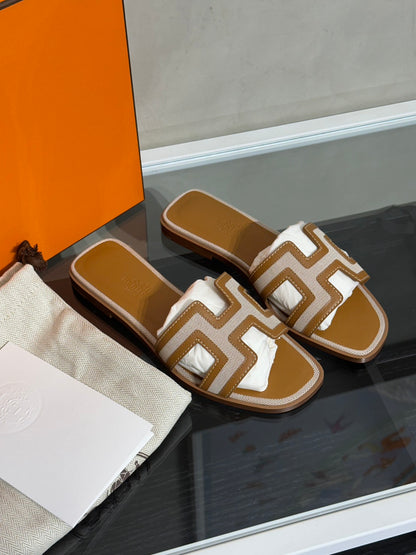HERMES Oran拖鞋 - 榛果/米 34.5