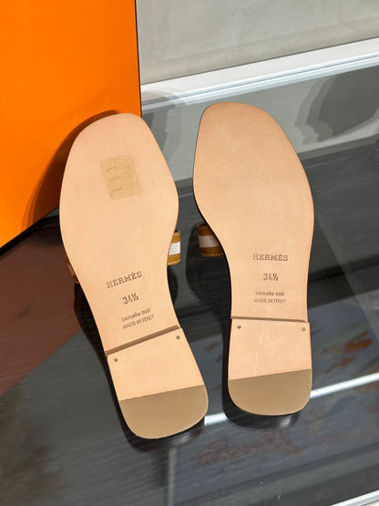HERMES Oran拖鞋 - 榛果/米 34.5