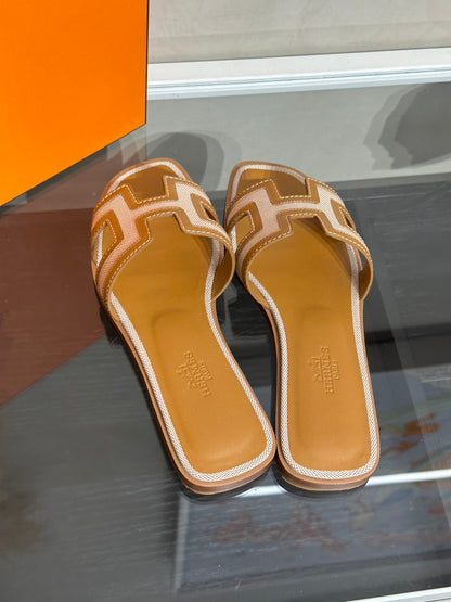 HERMES Oran拖鞋 - 榛果/米 34.5