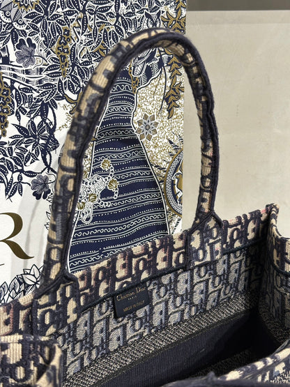 DIOR 經典老花刺繡Tote - 中號深藍