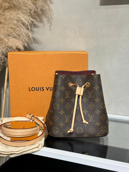 LOUIS VUITTON Neonoe BB水桶包