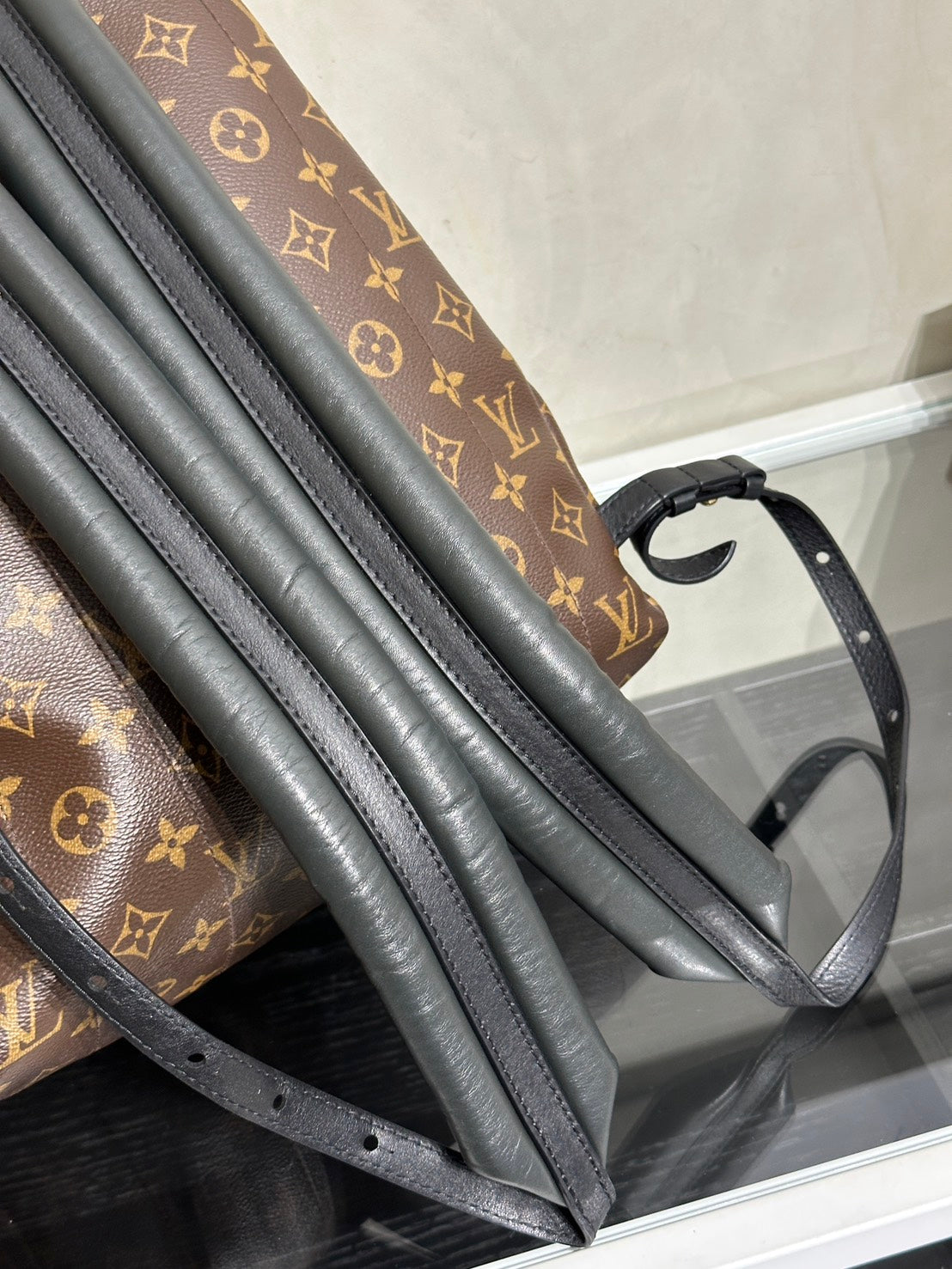 LOUIS VUITTON Palm Springs後背包 - MM