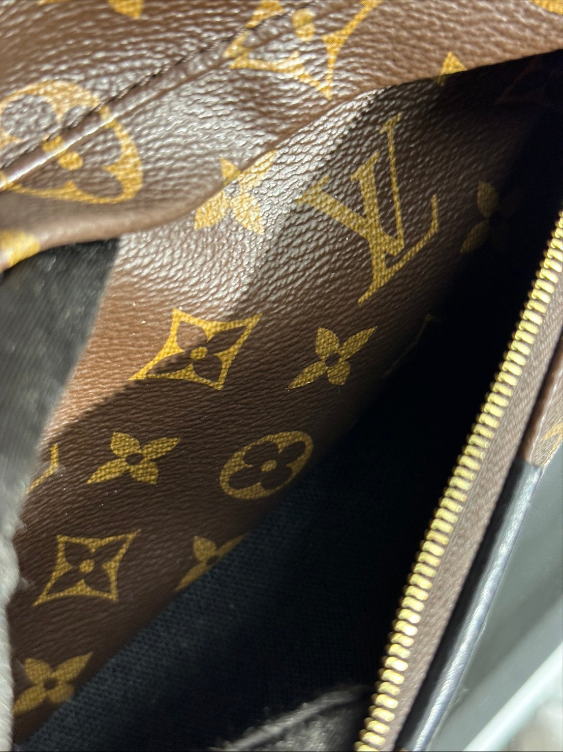 LOUIS VUITTON Palm Springs後背包 - MM