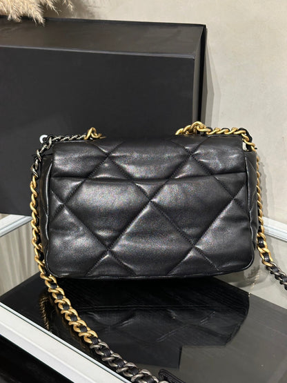CHANEL 19 Bag 菱格紋羊皮手提肩背包 26 - 黑金