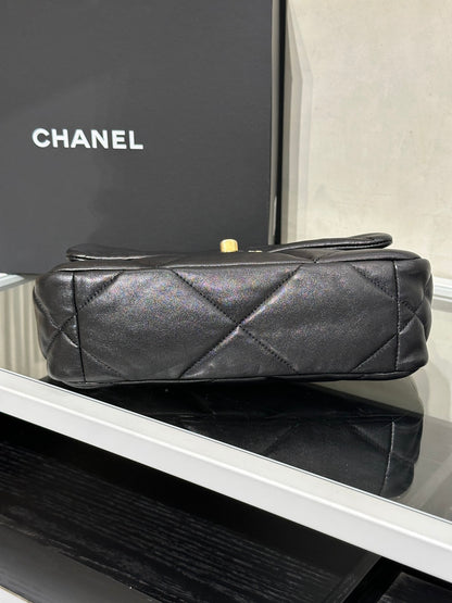 CHANEL 19 Bag 菱格紋羊皮手提肩背包 26 - 黑金