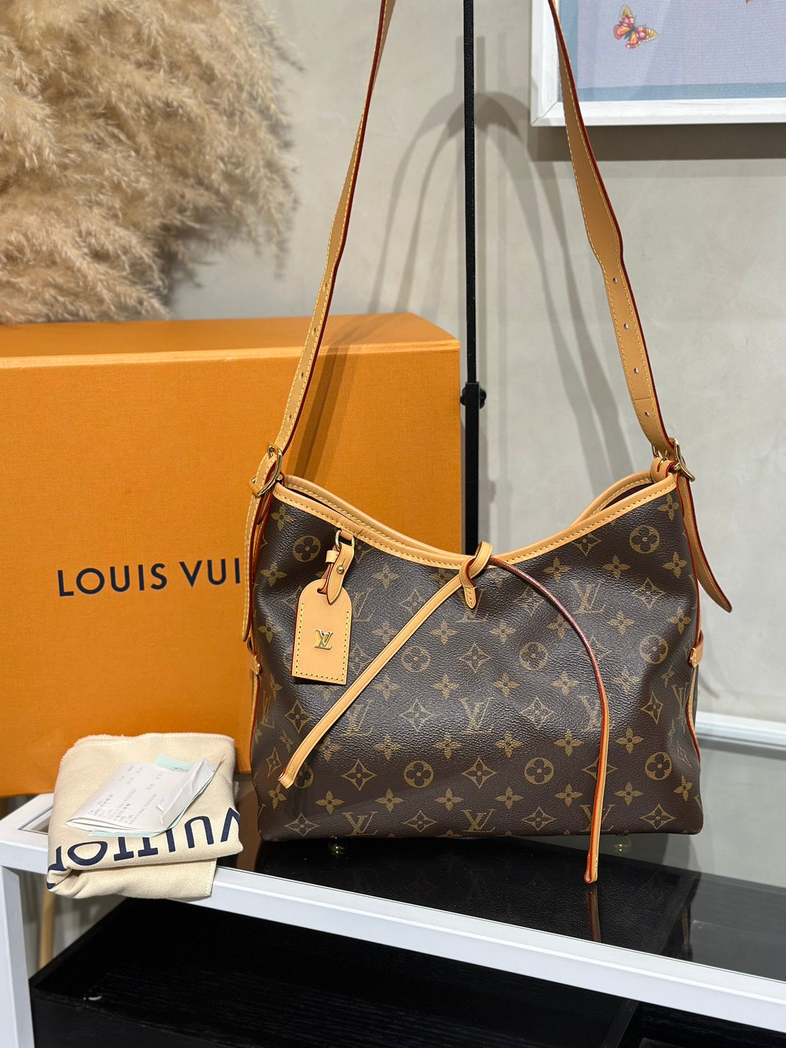 LOUIS VUITTON CarryAll - PM