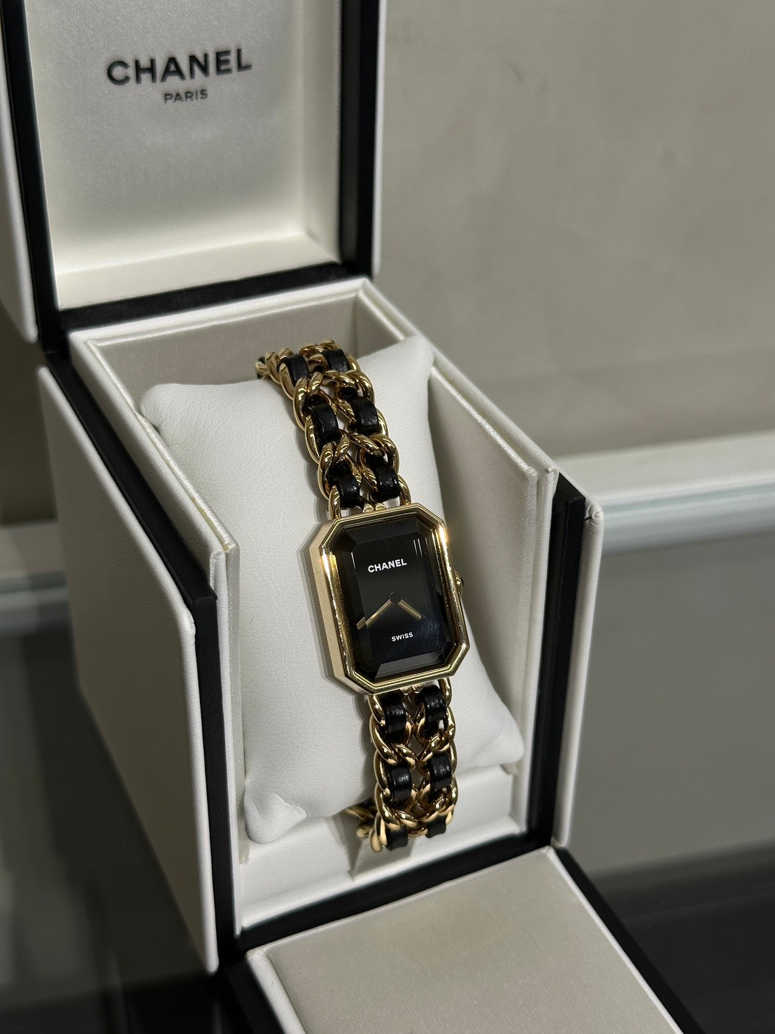 CHANEL 經典Premiers皮穿鍊方糖腕錶 - L黑金