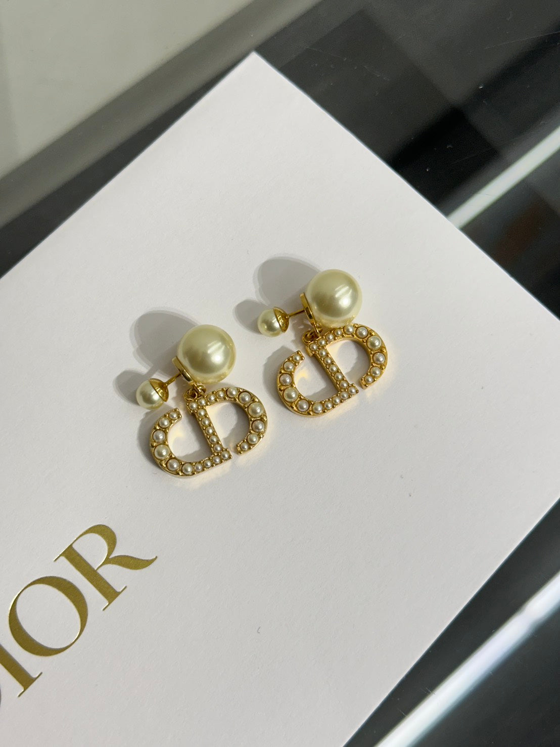 DIOR Tribales珍珠CD吊墜耳環