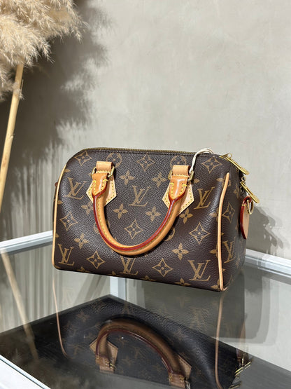 LOUIS VUITTON Speedy Bandouliere 20 - 黑邊背帶