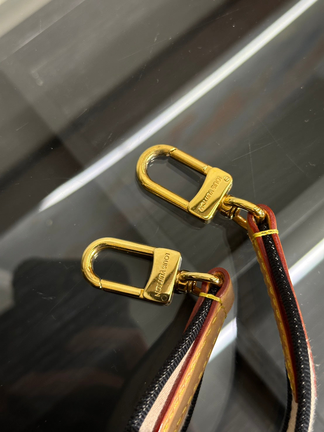 LOUIS VUITTON Speedy Bandouliere 20 - 黑邊背帶