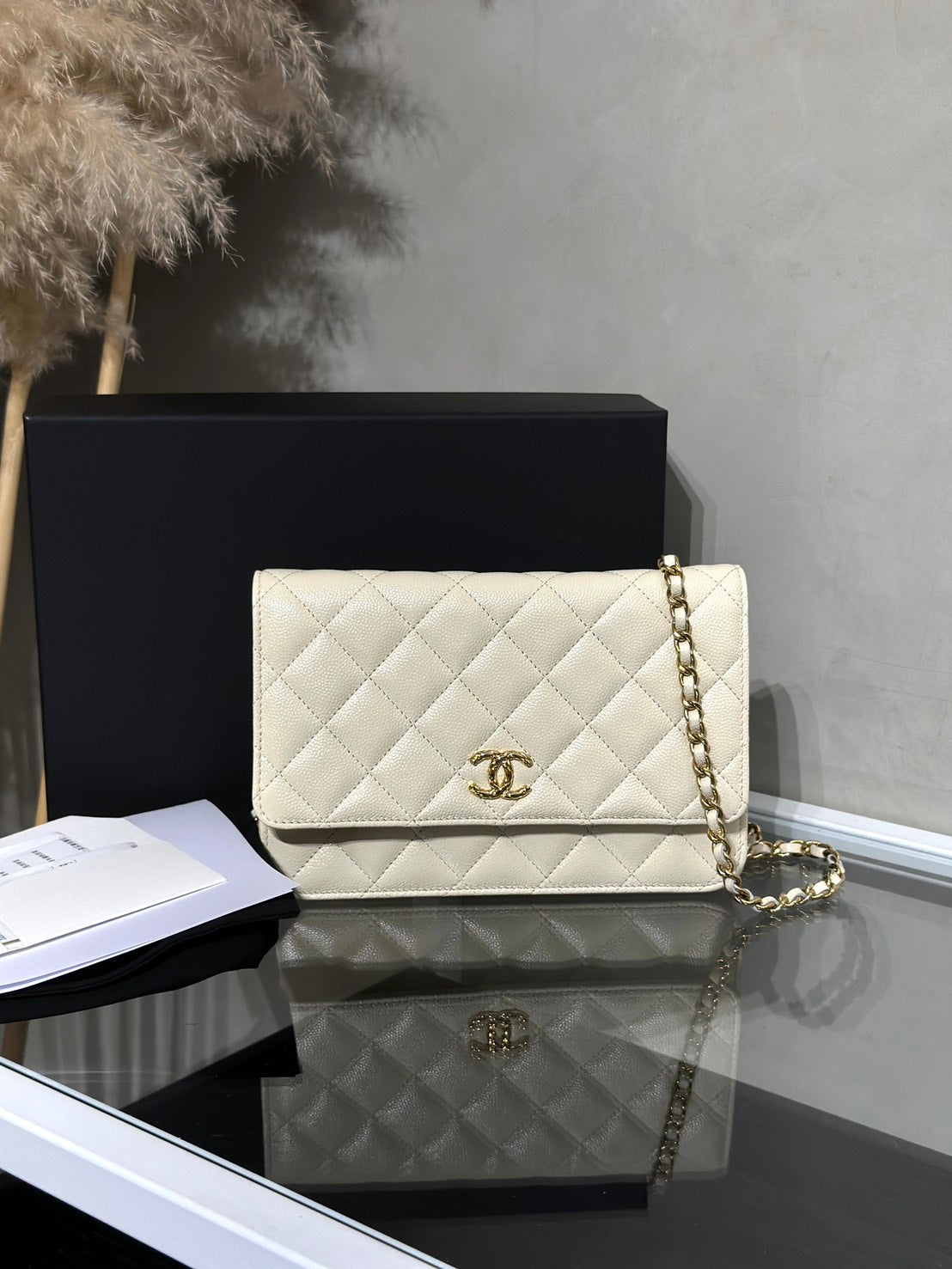 CHANEL 26C粒面牛皮WOC - 淺米金