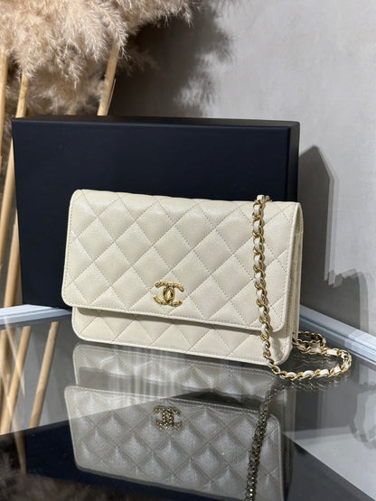 CHANEL 26C粒面牛皮WOC - 淺米金