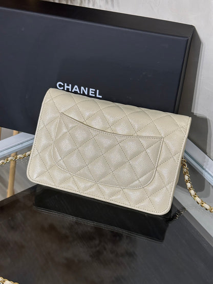 CHANEL 26C粒面牛皮WOC - 淺米金