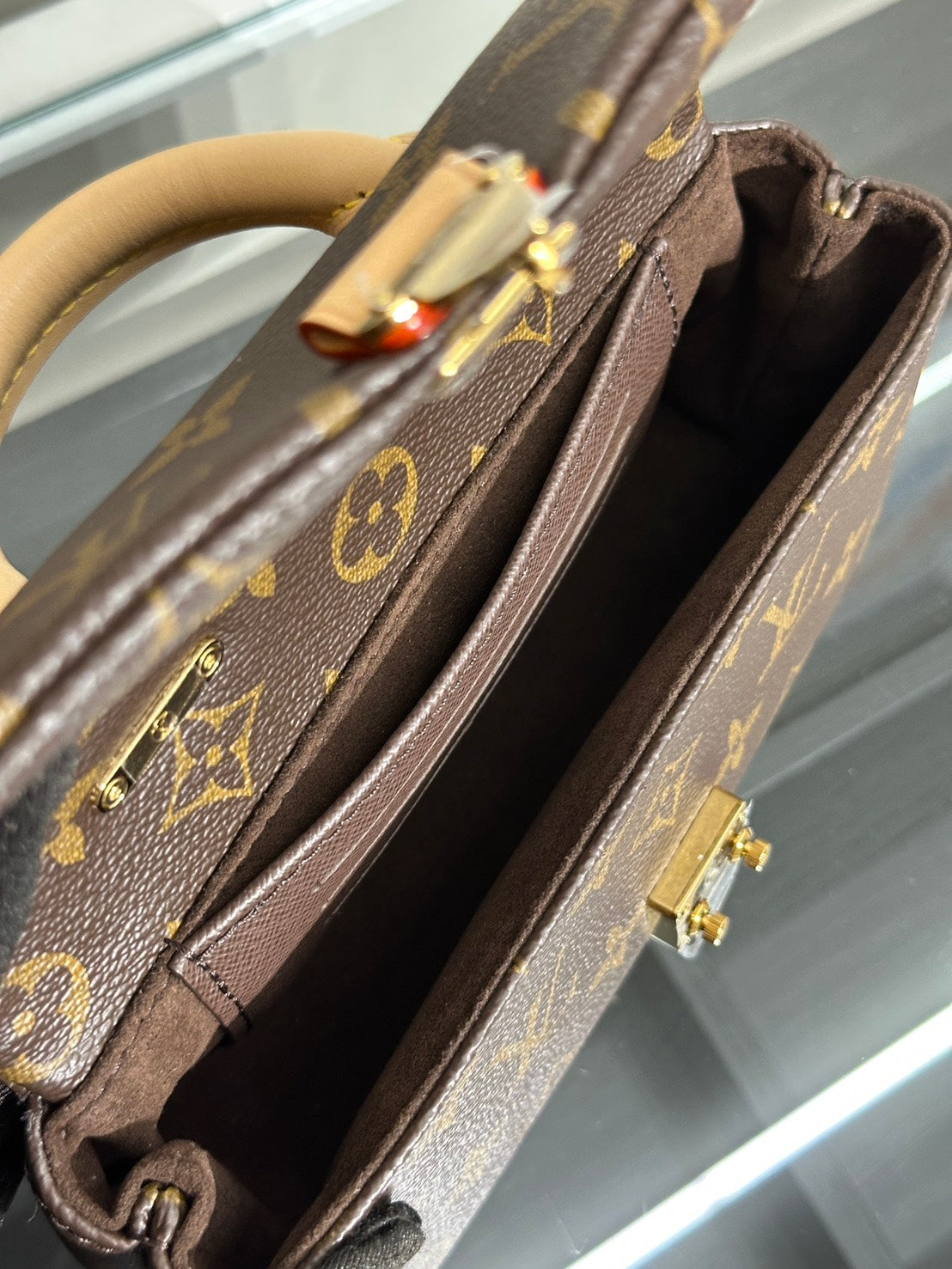 LOUIS VUITTON Nano Madeleine郵差包 - 老花