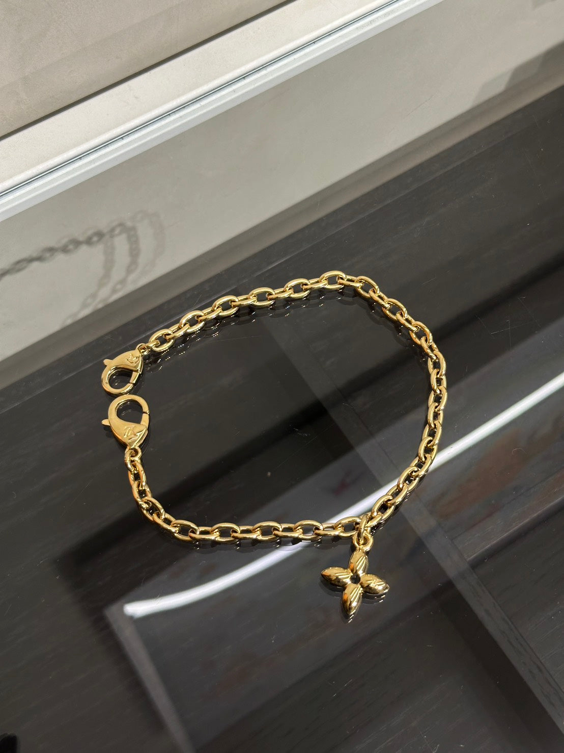 LOUIS VUITTON Nano Madeleine郵差包 - 老花