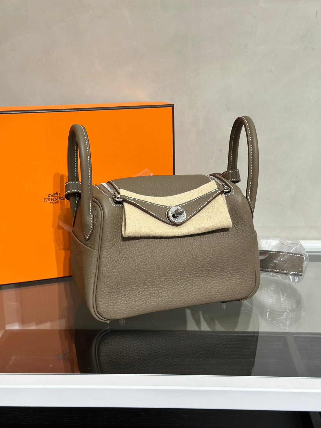 HERMES Mini Lindy ll - Etoupe 18 大象灰銀 G