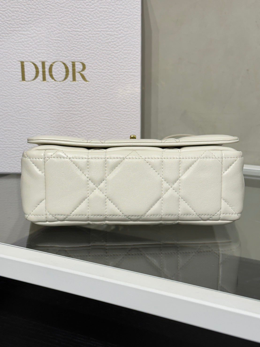 DIOR Caro藤格紋斜背包 - 小號白金