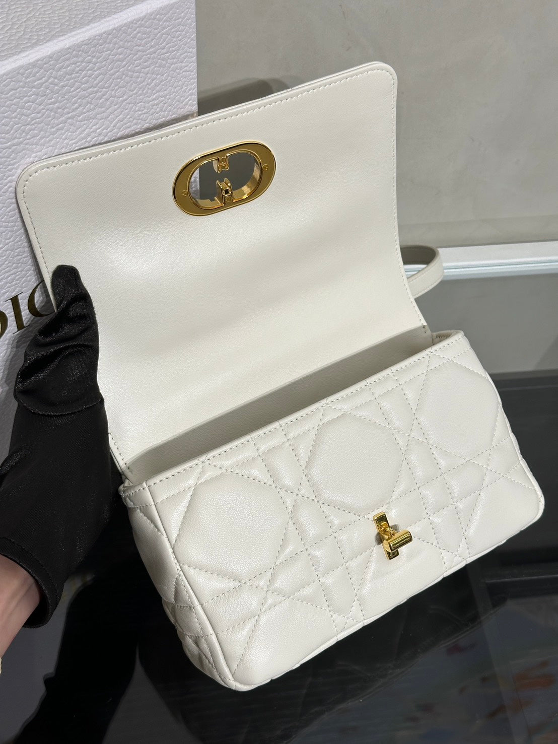 DIOR Caro藤格紋斜背包 - 小號白金