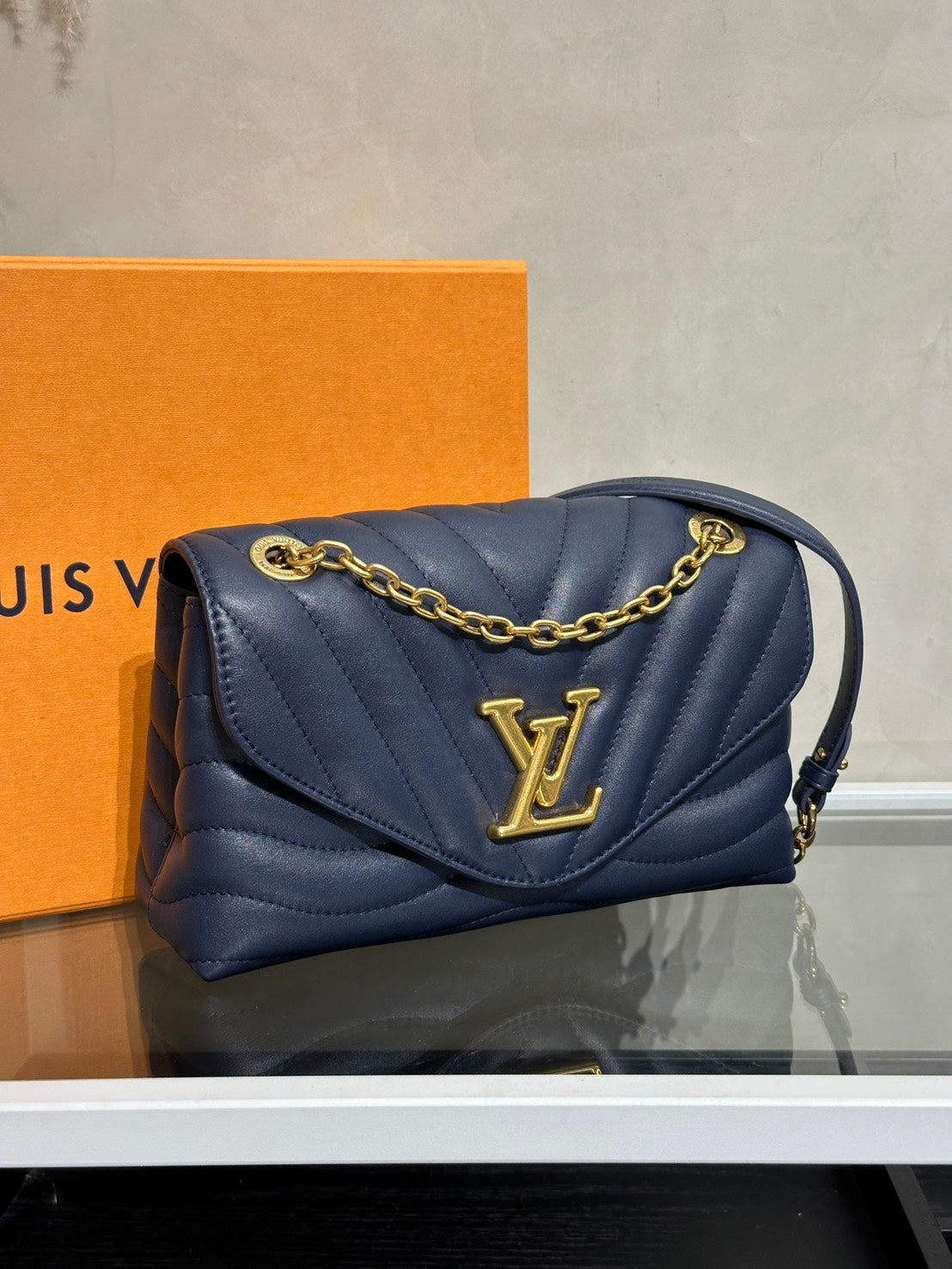 LOUIS VUITTON New Wave - 深藍金