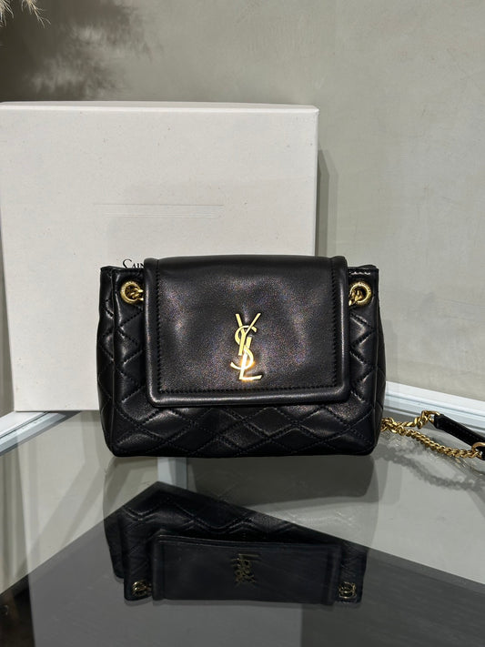 YSL Mini Nolita羊皮斜背包 - 黑金