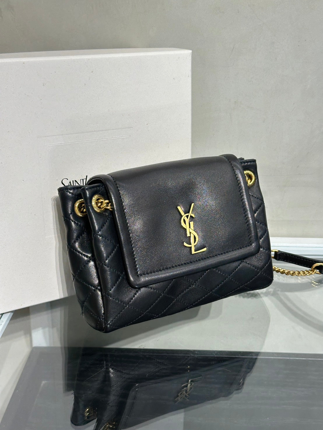 YSL Mini Nolita羊皮斜背包 - 黑金