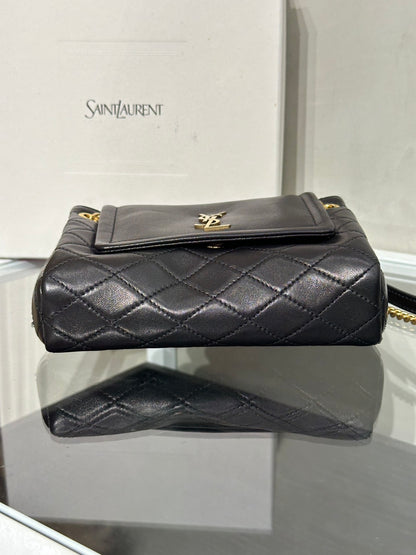 YSL Mini Nolita羊皮斜背包 - 黑金