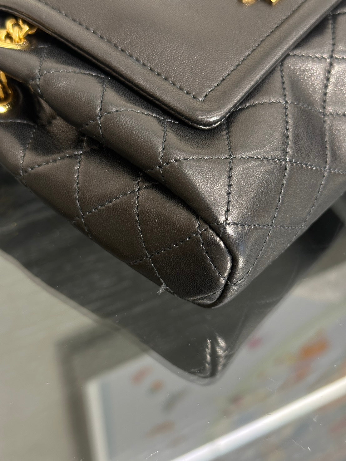 YSL Mini Nolita羊皮斜背包 - 黑金
