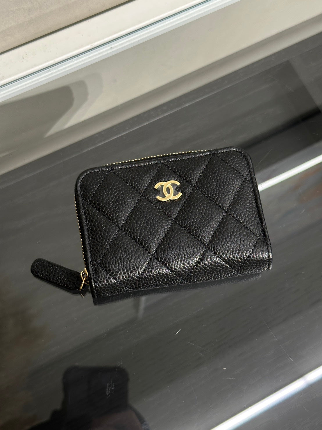 CHANEL 經典粒面牛皮拉鍊零錢包 - 黑金