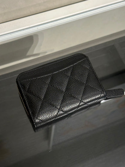 CHANEL 經典粒面牛皮拉鍊零錢包 - 黑金