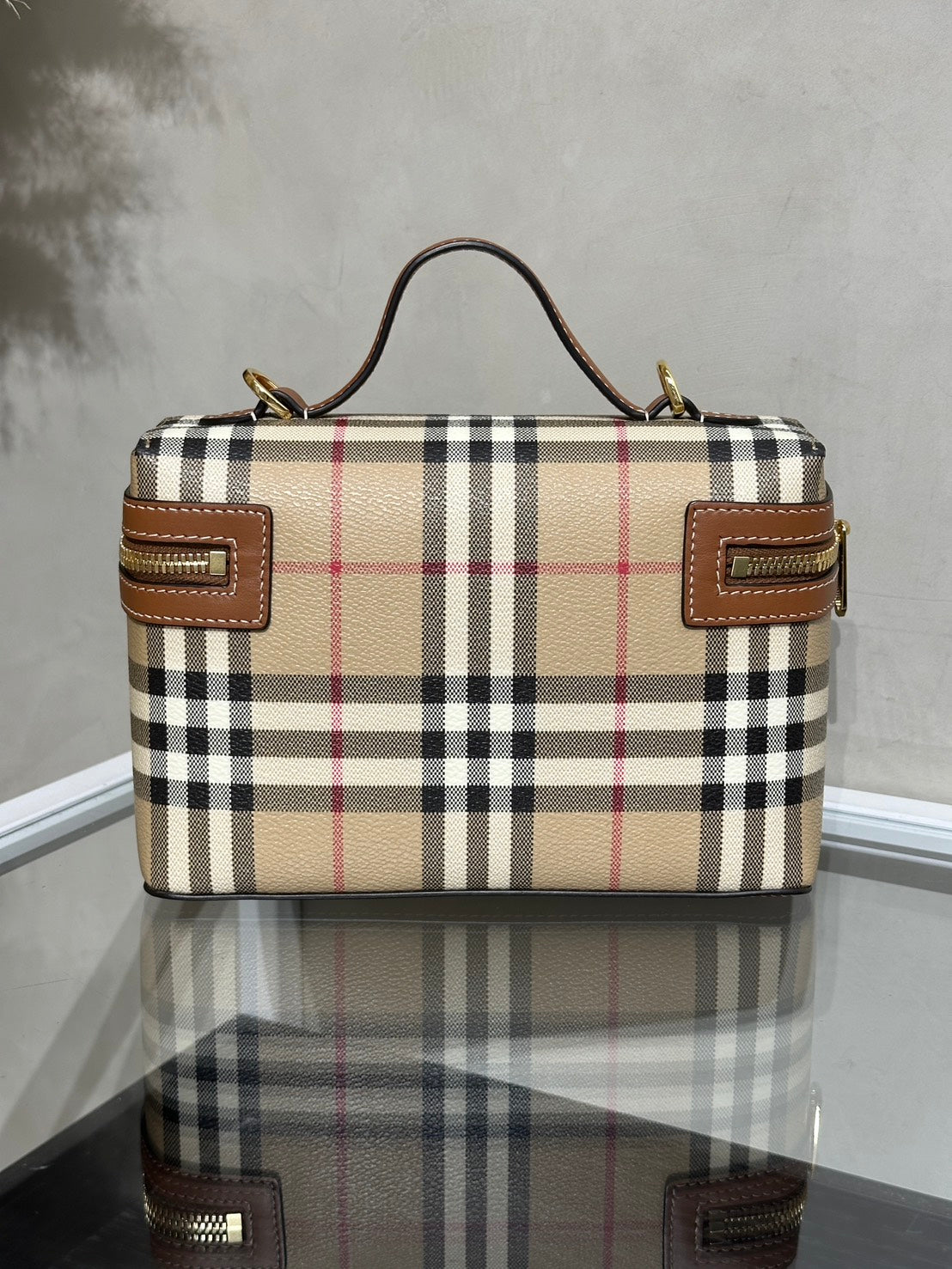 BURBERRY 經典格紋斜背化妝包 - 棕