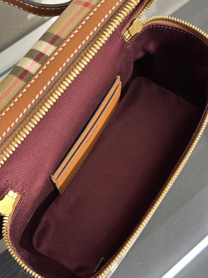 BURBERRY 經典格紋斜背化妝包 - 棕