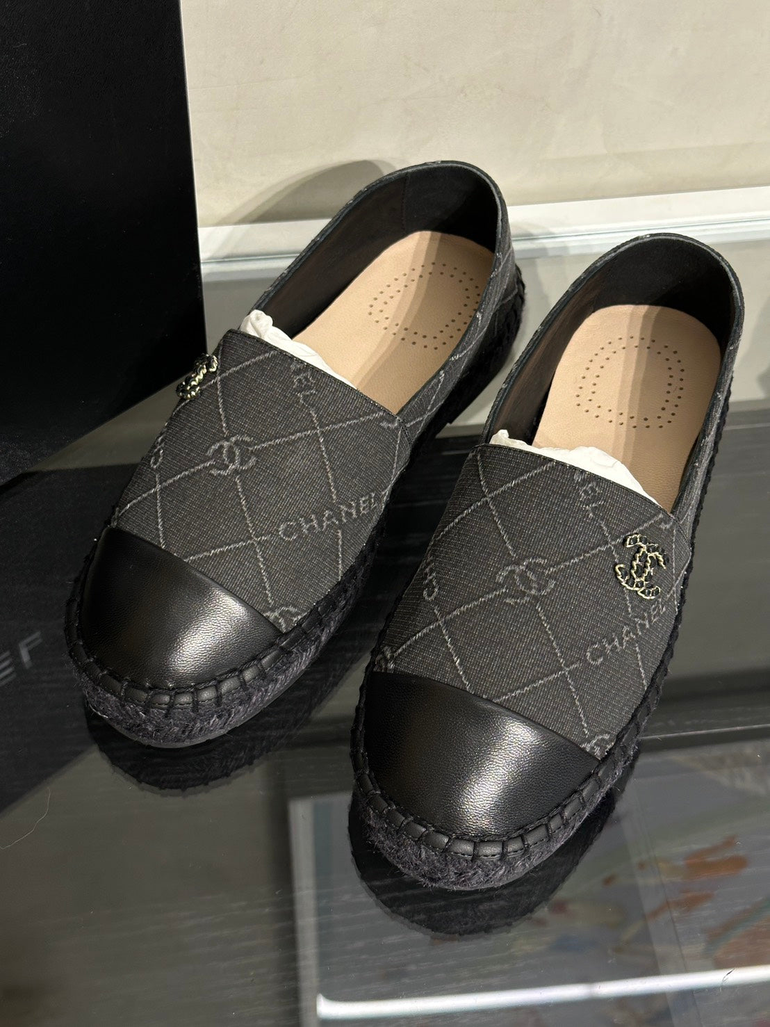 CHANEL 帆布草編漁夫鞋 - 黑  37
