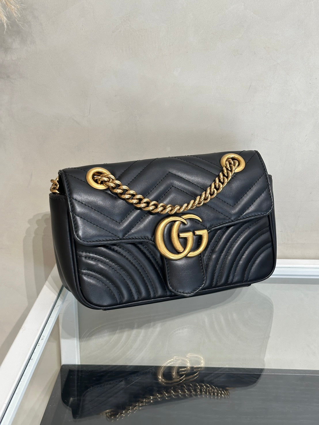 GUCCI Marmont Matelasse斜背包 - 22迷你黑金