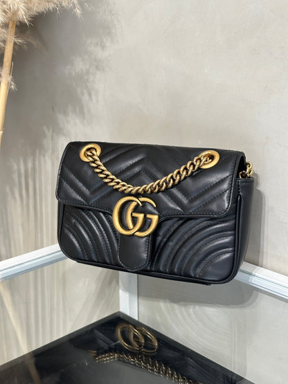 GUCCI Marmont Matelasse斜背包 - 22迷你黑金