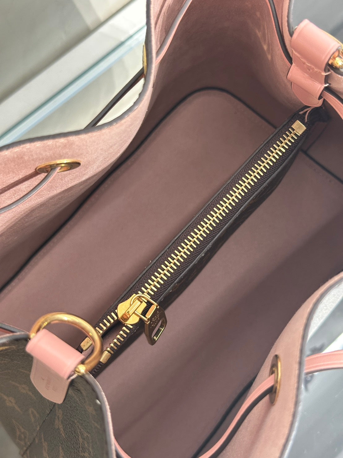 LOUIS VUITTON Neonoe水桶包 - MM粉