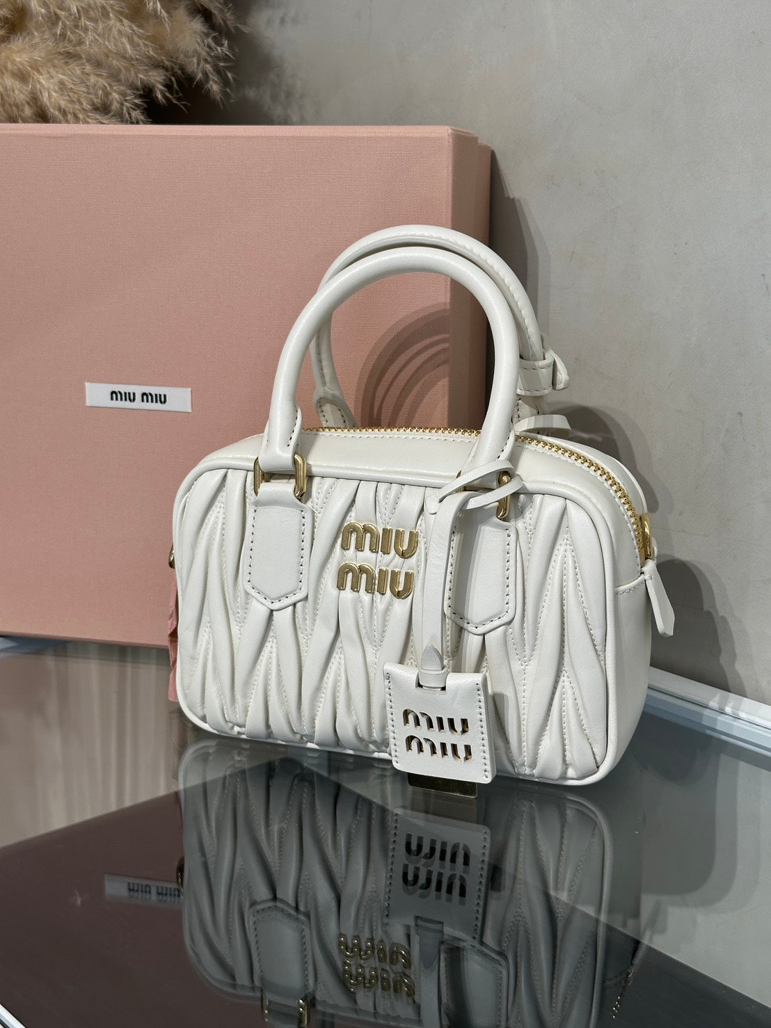 Miu Miu Arcadie Matelasse保齡球包 - 小號白