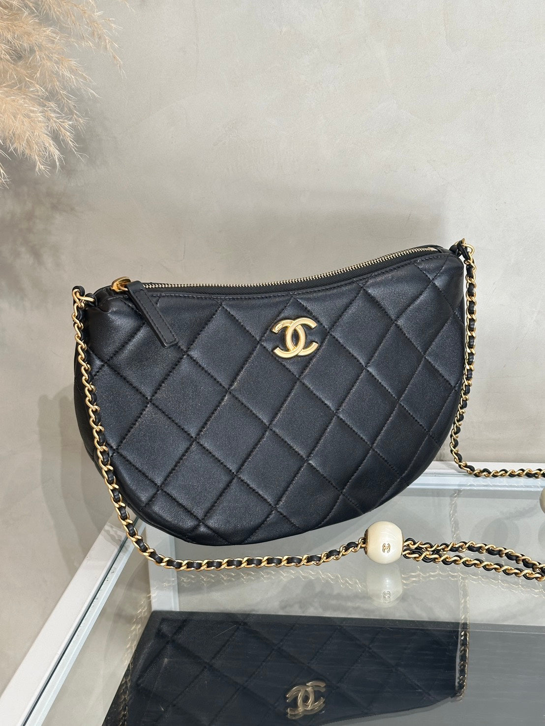 CHANEL 24S珍珠湯圓調節月亮包 - 大號黑金