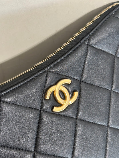CHANEL 24S珍珠湯圓調節月亮包 - 大號黑金