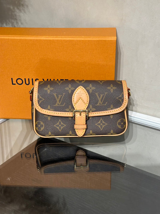 LOUIS VUITTON Nano Diane法棍包
