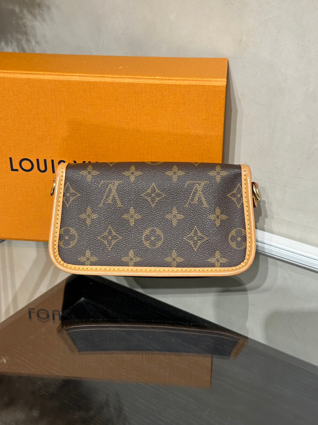 LOUIS VUITTON Nano Diane法棍包