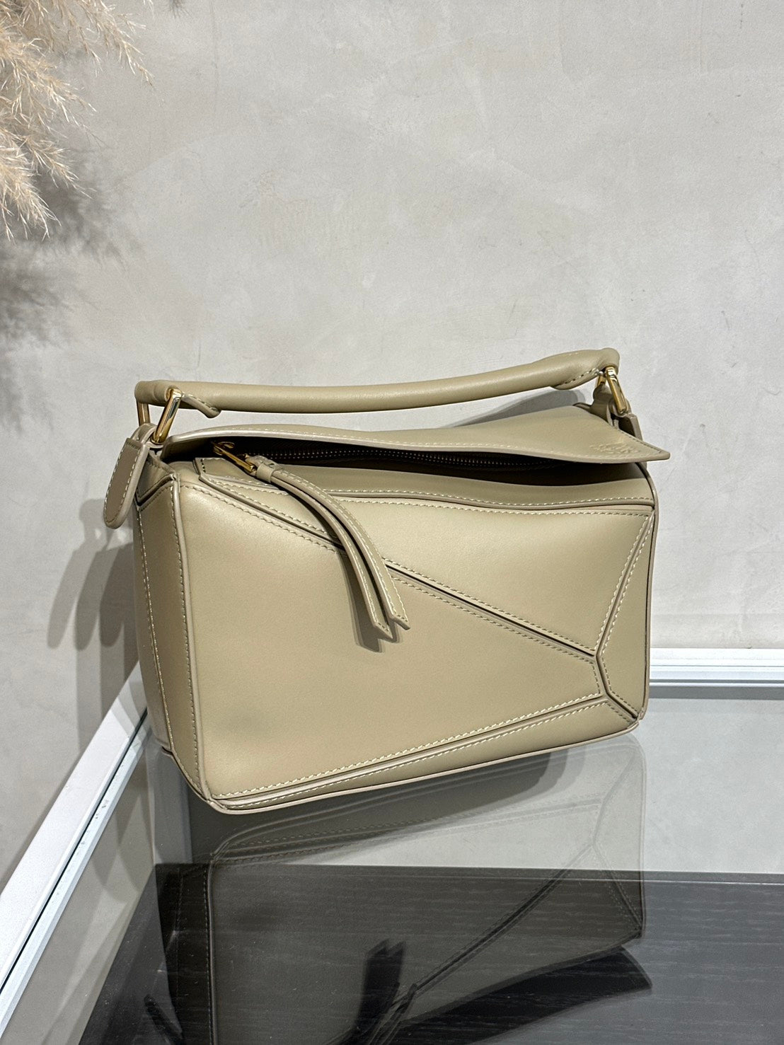 LOEWE Puzzle小牛皮手袋 - 小號卡其