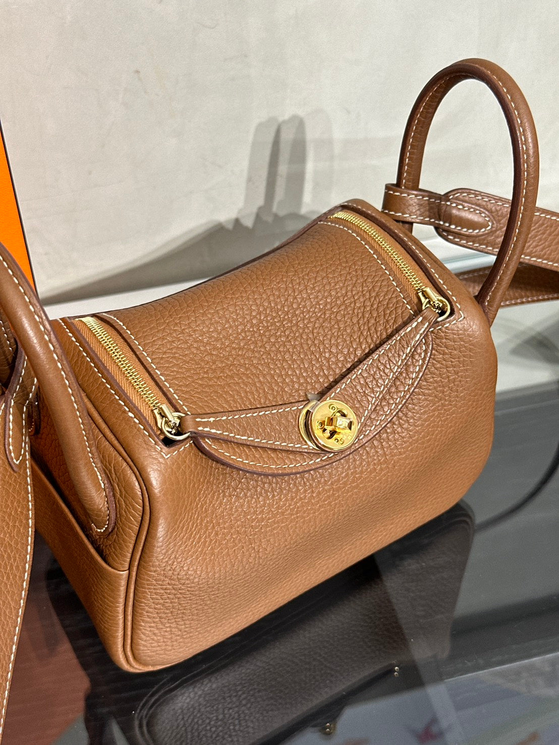 HERMES Mini Lindy - Gold 37 金棕金 B