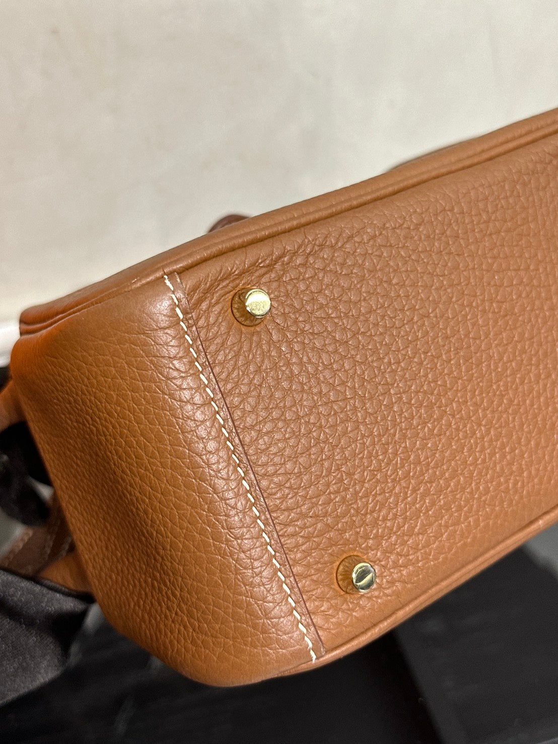 HERMES Mini Lindy - Gold 37 金棕金 B