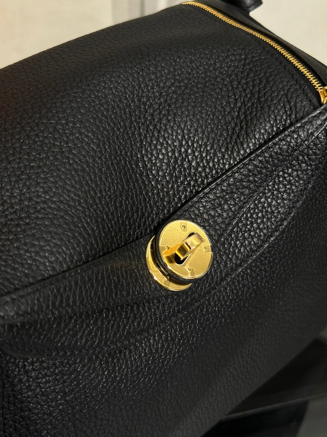 HERMES Lindy 26 - Noir 89 黑金 Z