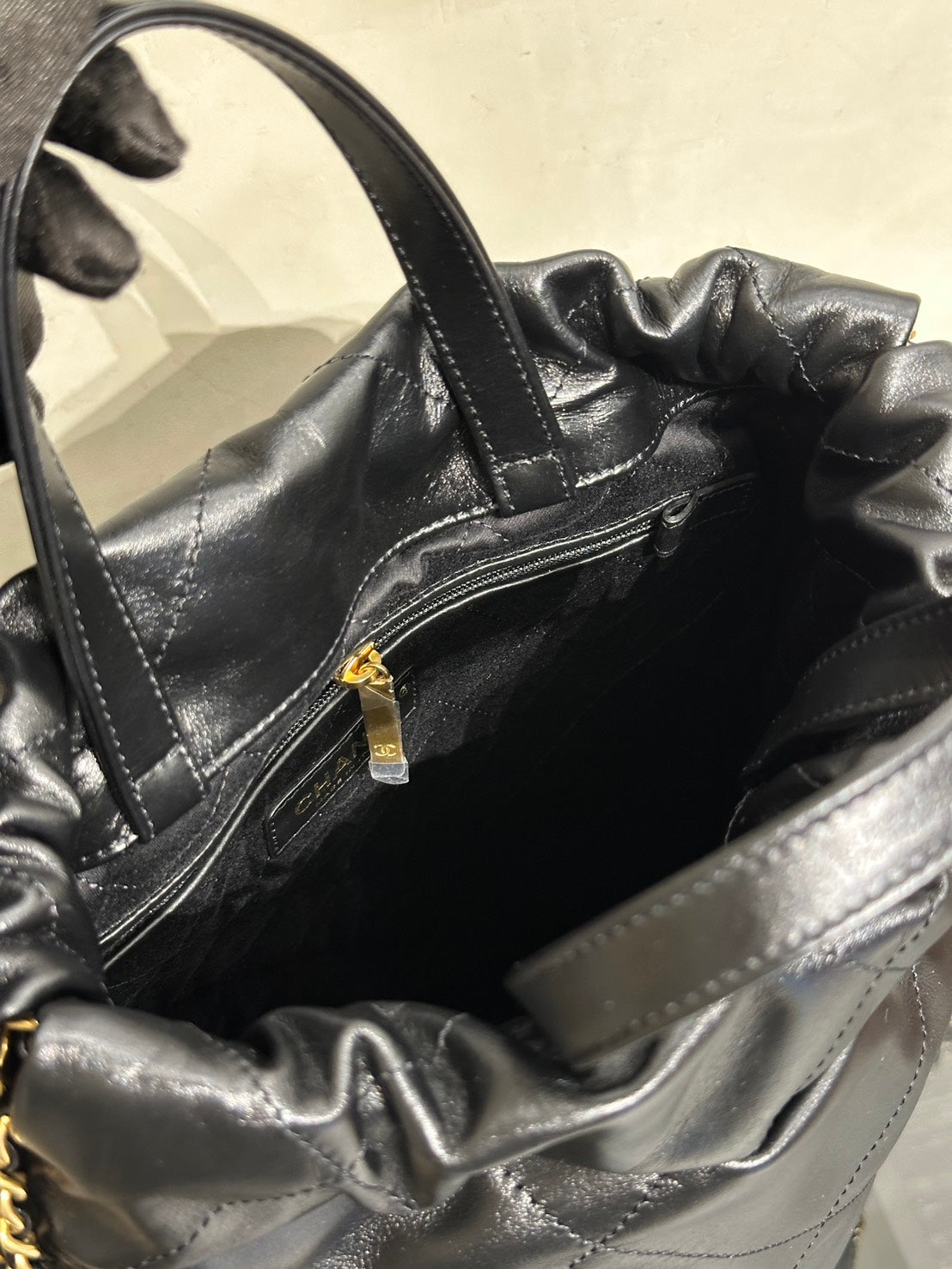 CHANEL 22 Backpack - 小號黑金