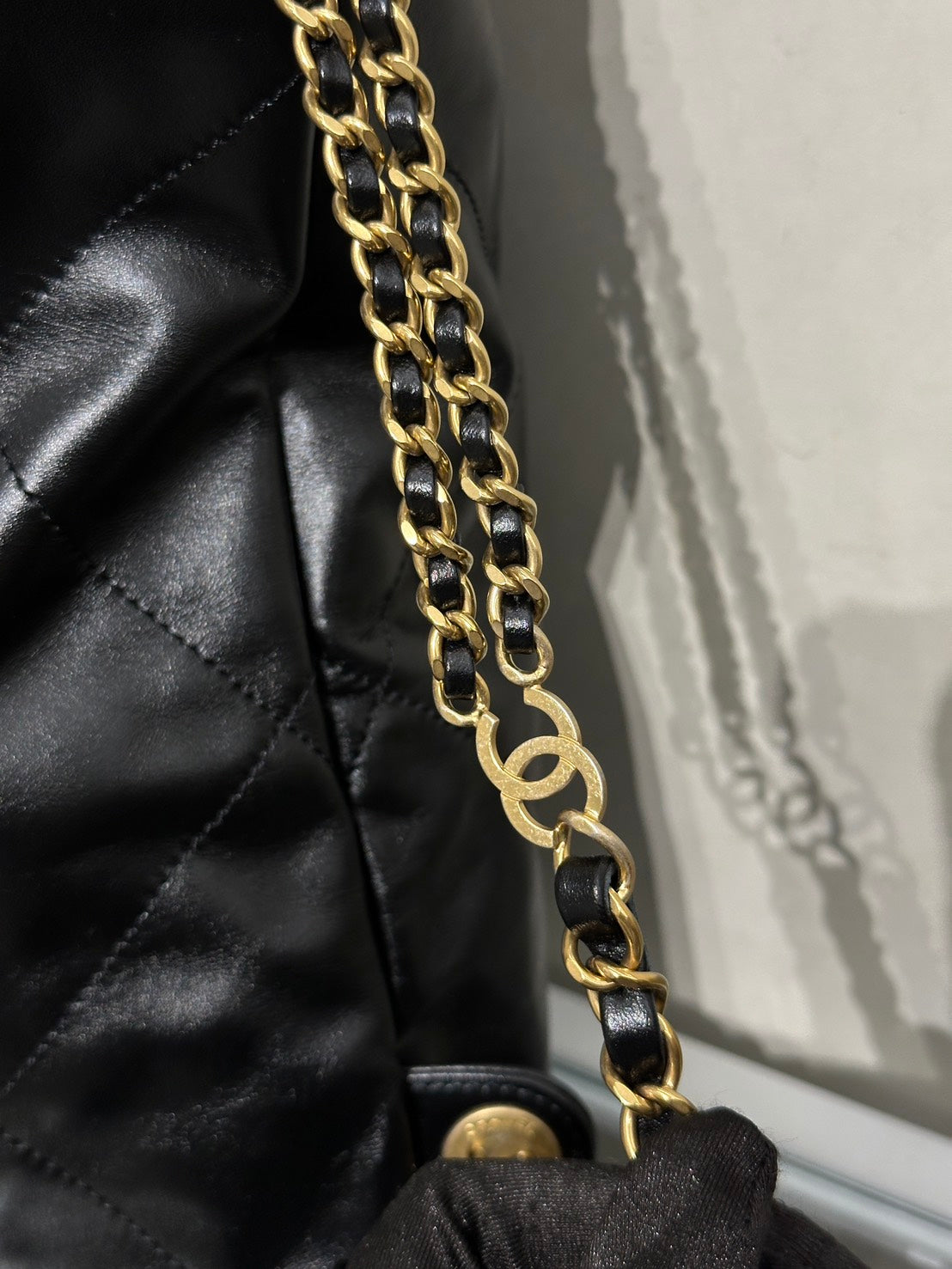 CHANEL 22 Backpack - 小號黑金
