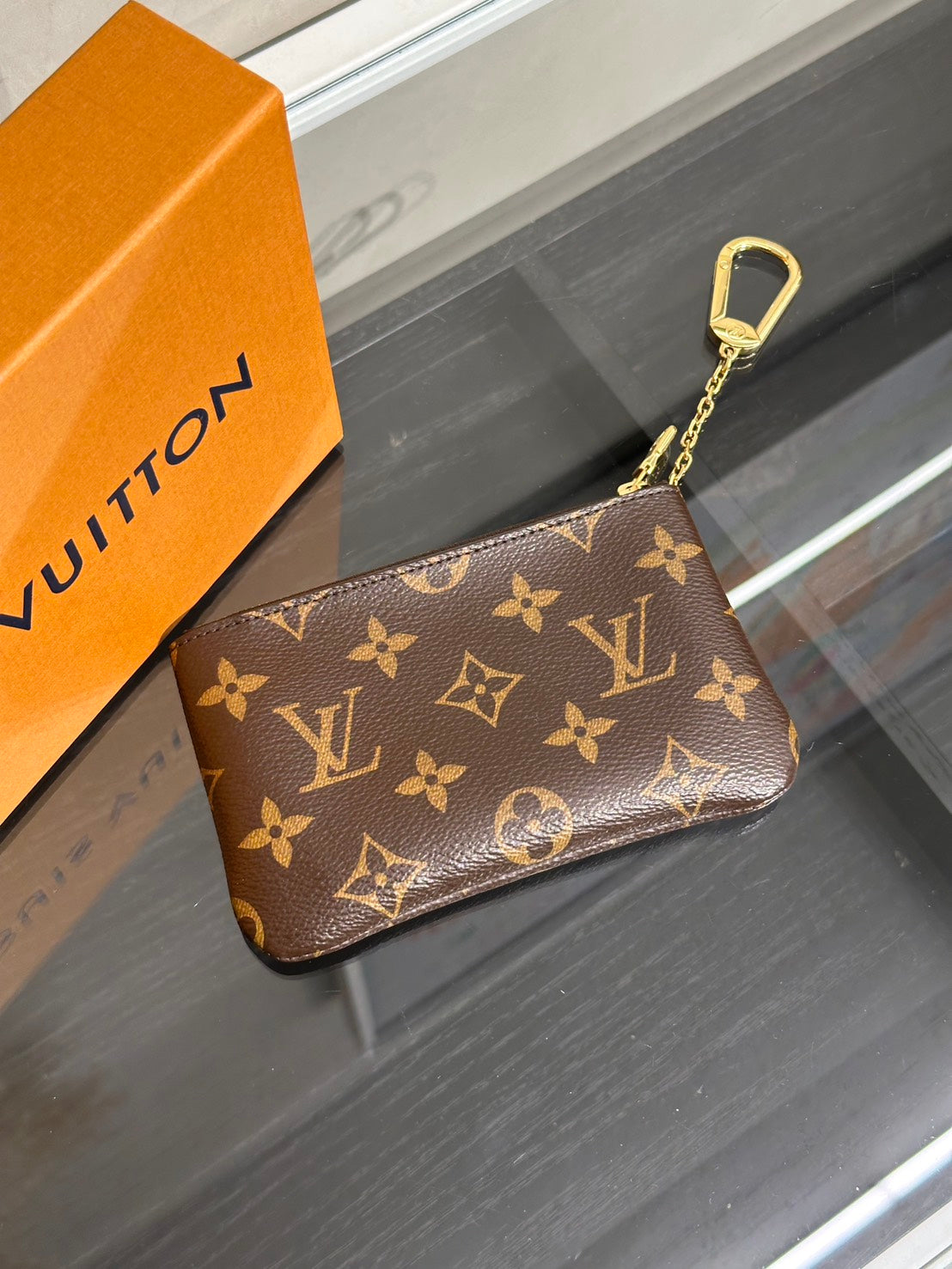 LOUIS VUITTON 鑰匙扣拉鍊零錢包