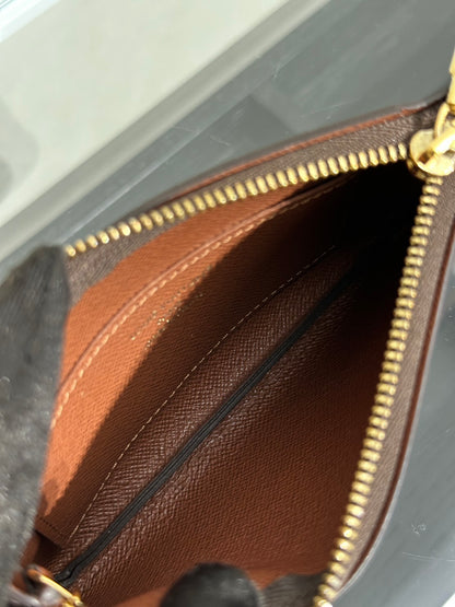 LOUIS VUITTON 鑰匙扣拉鍊零錢包