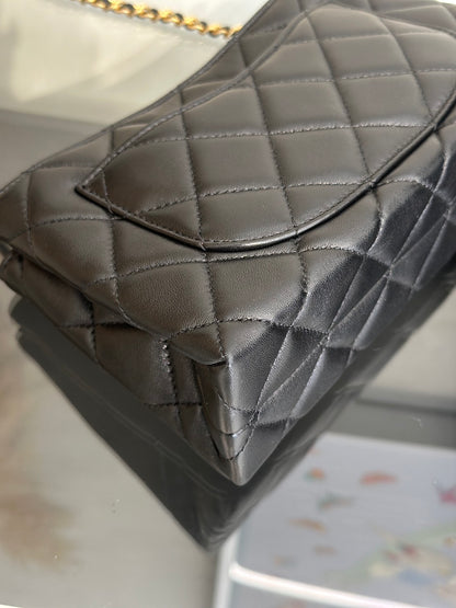CHANEL 24A琺瑯雙C調節釦風琴包